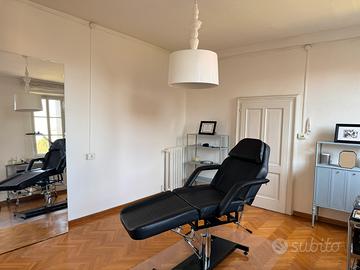 Poltrona/cabina in studio per tatuatori artistici