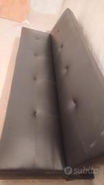 Divano ecopelle nero