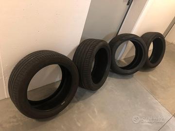 Pneumatici estivi 18" Pirelli doppia misura usati