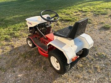Trattorino tosaerba Briggs & Stratton Oly 212