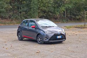 Toyota Yaris 1.5 Hybrid 5 porte Business E6 Automa