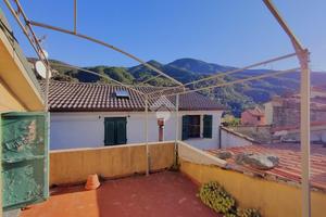 CASA SEMINDIPENDENTE A CASARZA LIGURE