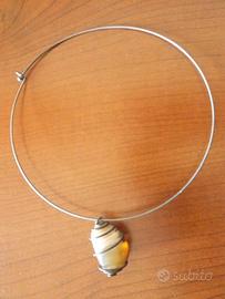 Collana rigida con Pietra marrone