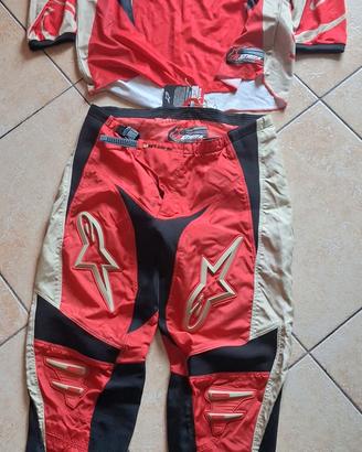  2 completi  pantalone e maglia motocross/enduro