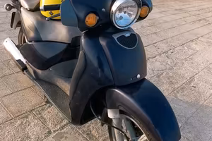 Aprilia Scarabeo 200 gt 