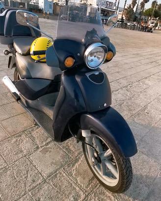 Aprilia Scarabeo 200 gt 