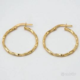 Orecchini a cerchio in oro giallo 18 kt 750 E.289