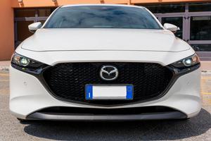 MAZDA 3-EXECUTIVE-WHITE SNOWFLAKE PEARL-81.700 Km