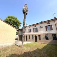 CASA INDIPENDENTE A CASALMORO