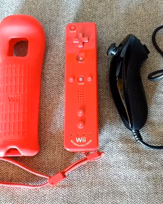 Nintendo Wii Remote Red +  Custodia Gommata