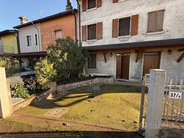 Immersa nella Campagna di Montichiari - Splendida