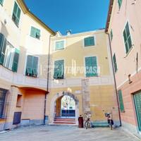 BILOCALE CON TERRAZZO E CANTINA NEL CENTRO DI FINA