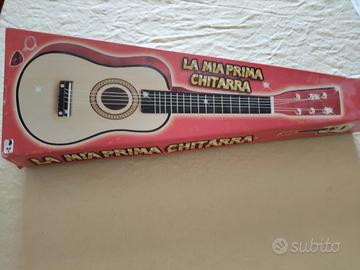 chitarra in Legno 6 corde - giocattolo per bambini