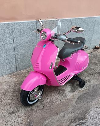 Vespa elettrica Rosa per bambini