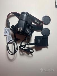 Fotocamera canon 600d con obiettivo e accesori