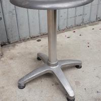 Sgabello vintage in metallo stile industriale