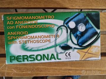 Sfigmomanometro con fonendoscopio