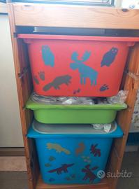 Mobiletto Ikea con contenitori 