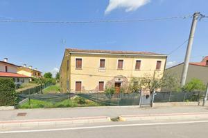 Immobile in asta di 226 m² con 1 locale a Tribano