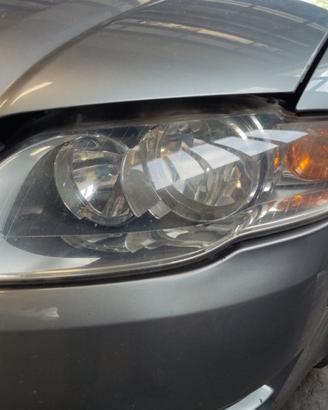 Proiettore sinistro AUDI A4 del 2005