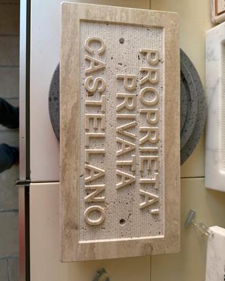 Targa in travertino personalizzta nome famiglia