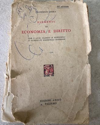 Libro antico di economia e diritto