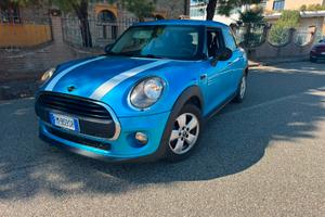 mini cooper One 2019