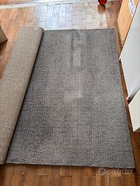 Tappeto grigio