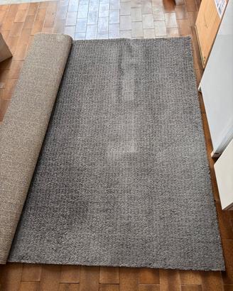 Tappeto grigio