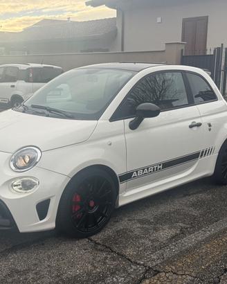 Abarth 595 1.4 Turbo T-Jet 180 CV Esseesse