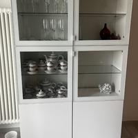 Mobile credenza Ikea con vetrina