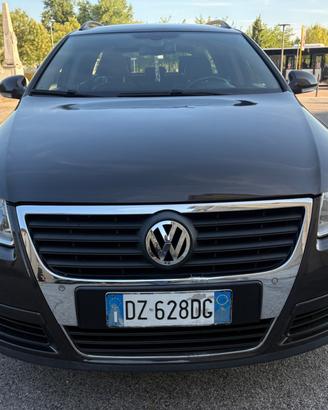 Volkswagen Passat 2.0 TDI . DSG Highline ful ful o