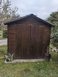 casetta per gli attrezzi giardino