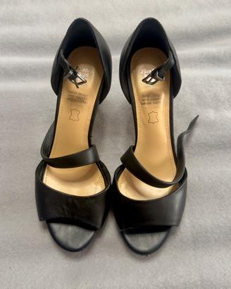 Scarpe donna Bata nere tg. 37