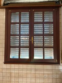 Finestra in legno