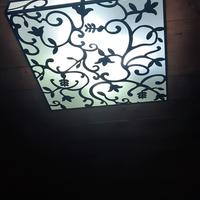 lampadario lavorazione in bronzo metallo 