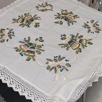 Centrino realizzato a mano 