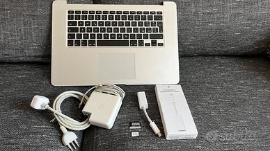 Apple MacBook Pro Retina 15 i7 / 8Gb / 256+256 Gb"