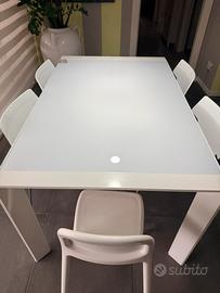 Tavolo da pranzo allungabile