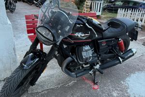 Moto Guzzi v7  stone special edition