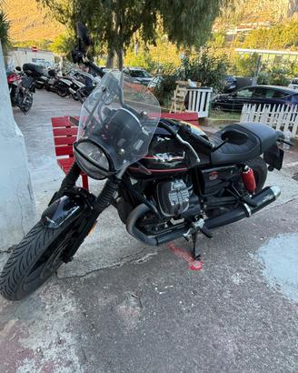 Moto Guzzi v7  stone special edition
