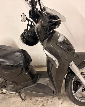 Scooter Scarabeo 200