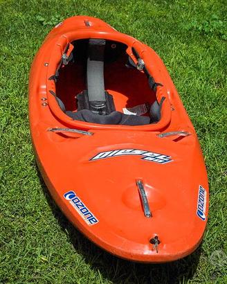 Kayak wavesport Diesel 60 da fiume acqua bianca