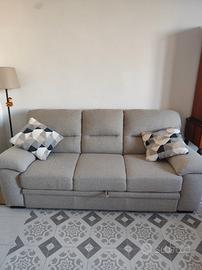 Divano tre posti