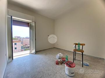 3 LOCALI A NAPOLI