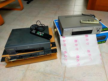 2 videoregistratori VHS  (as-is, funzionanti)