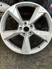 Cerchi ORIGINALI  da 19 x Audi Q3 Sporback  2022