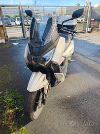 Sym Joyride 300 - 2023 6.900 KM + P.P. INCLUSO