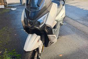 Sym Joyride 300 - 2023 6.900 KM + P.P. INCLUSO