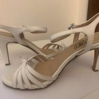 Scarpe da donna estive in vernice bianca